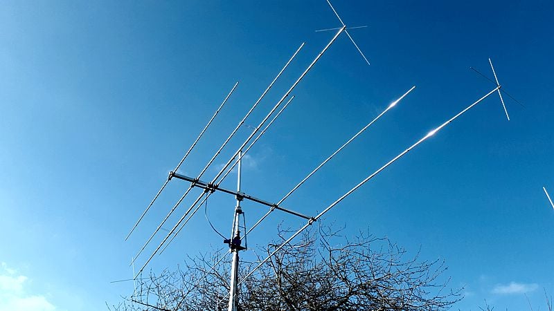 DISCONTINUED INNOV XR3C Compact Tri-bander - 6 Element 20/15/10 Yagi